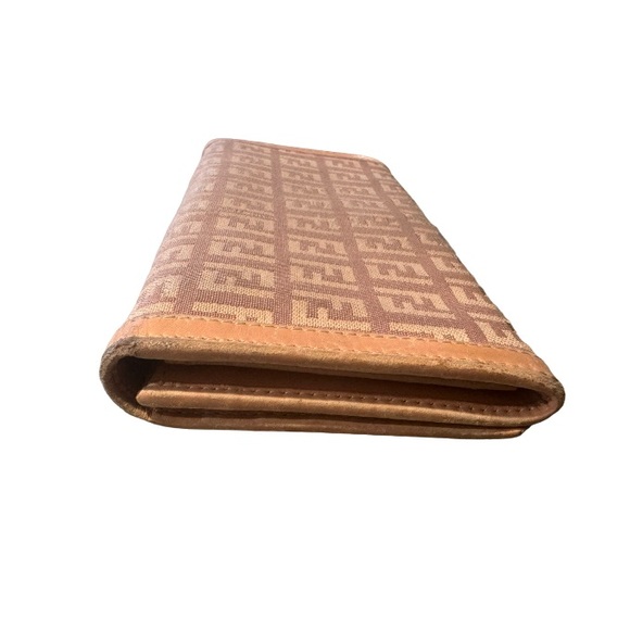 Authentic Fendi Long Snap wallet - Picture 4 of 11